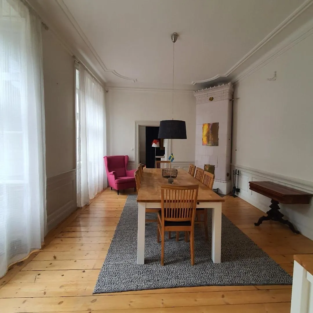 3 Bedroom Apartment In The Old Town With Bathtub! Stockholm