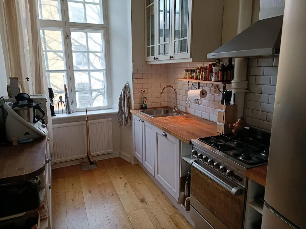 3 Bedroom Apartment In The Old Town With Bathtub! Stockholm Sweden