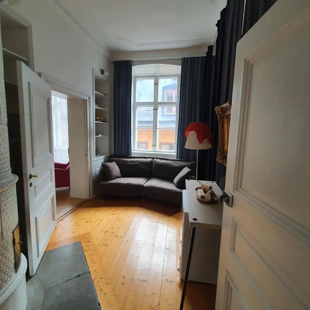 3 Bedroom Apartment In The Old Town With Bathtub! Stockholm
